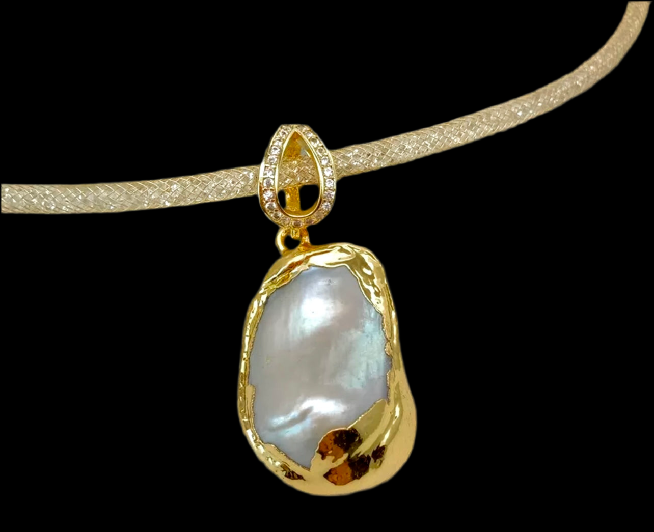 Regal White Keshi Pearl Gold Pendant Necklace 19”