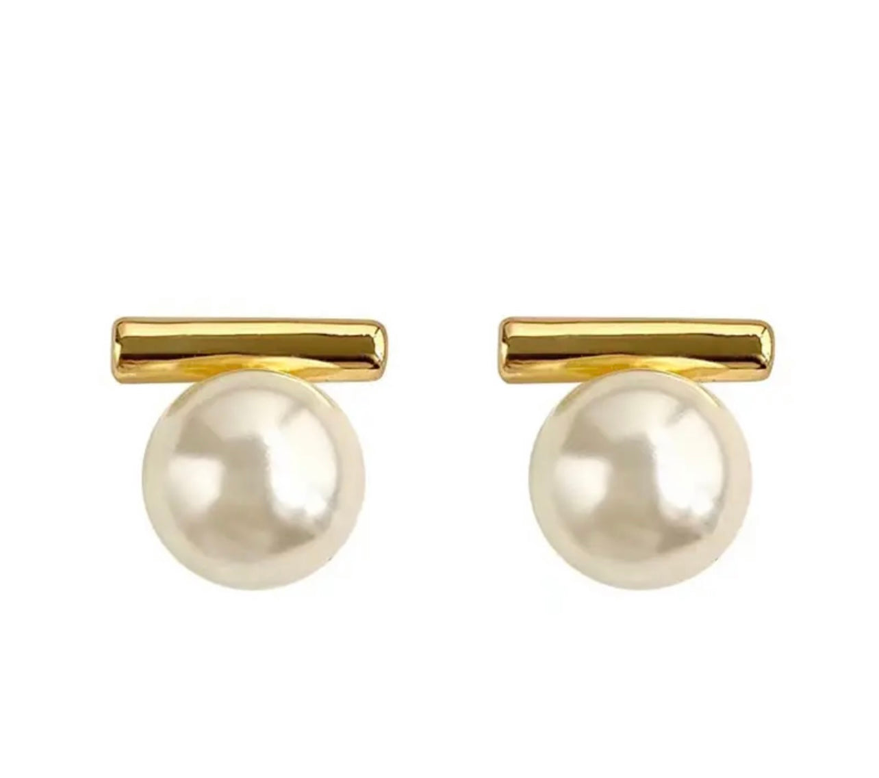 Petite White/Gray Pebble Pearl Stud Earrings