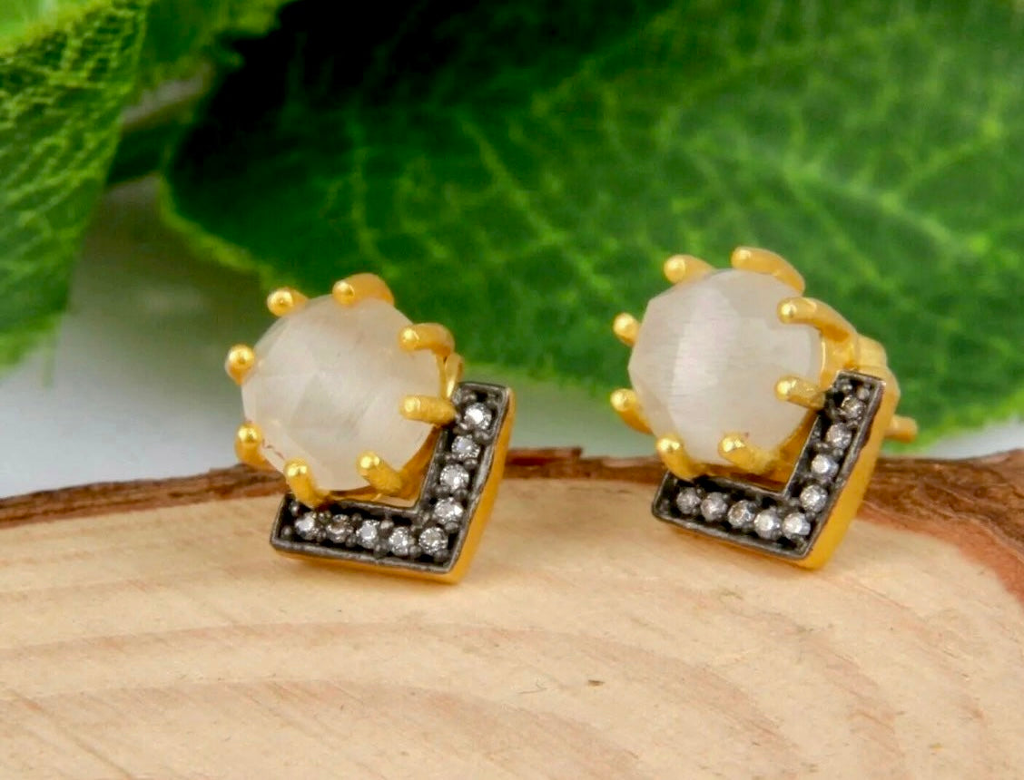 White Moonstone Gemstone Gold Bar Pendant Necklace and Stud Earrings Set 18"