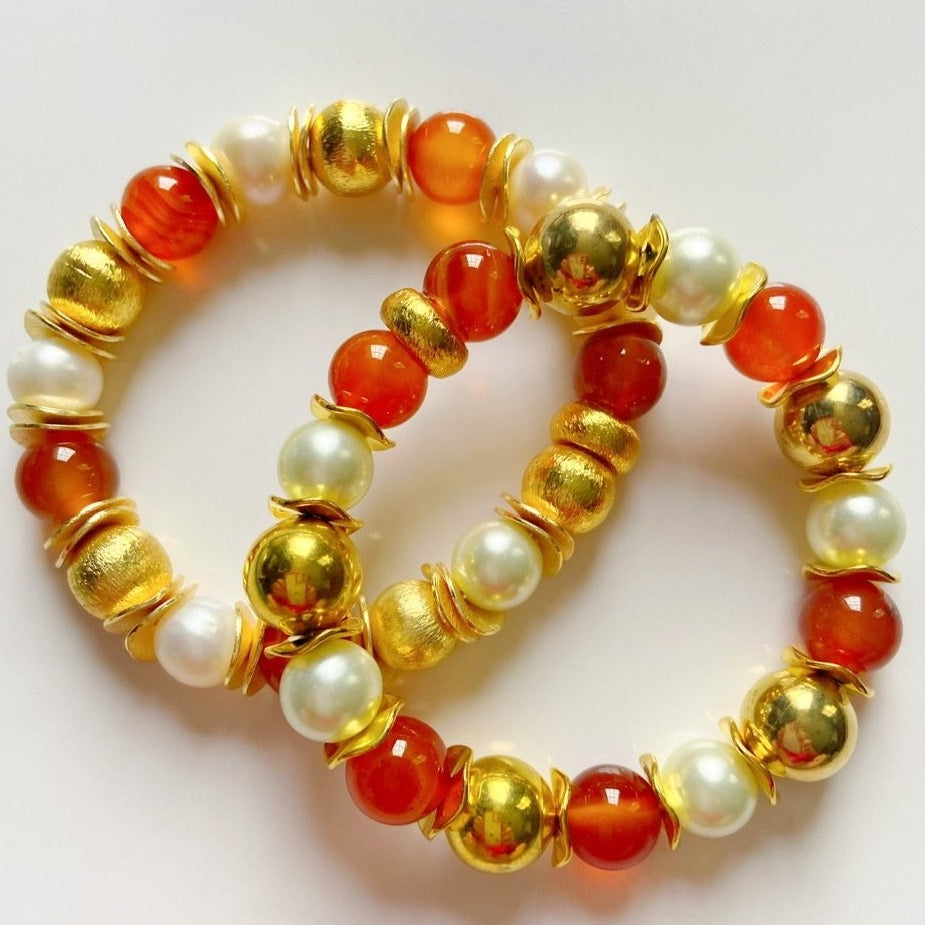 Pretty Orange Carnelian Gemstone Bracelet with Baroque Pearls and 18k Brushed Gold Vermeil