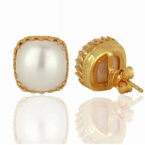 Stunning 24k Gold Plated Freshwater Pearl Stud Earrings in a Crown Design