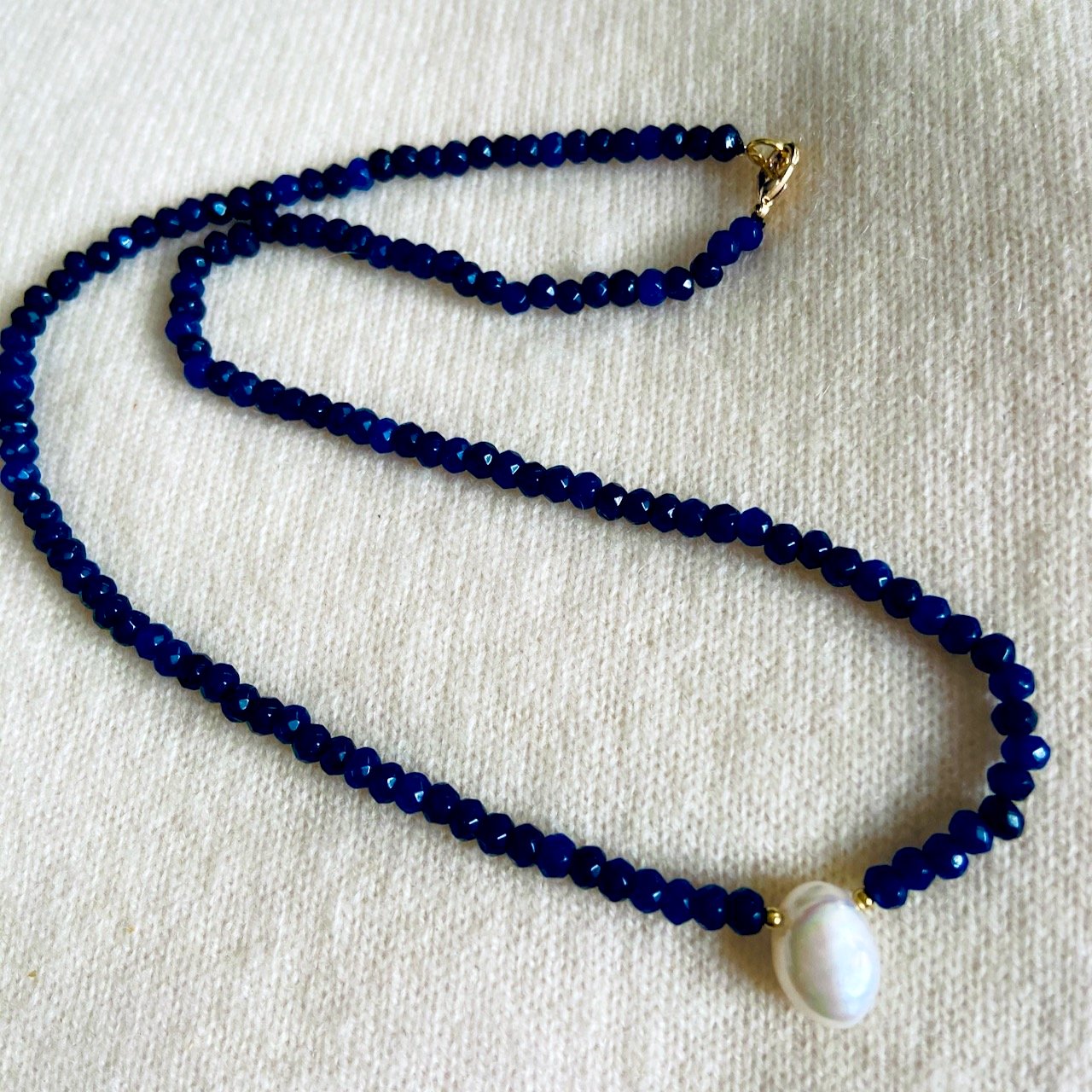 Dainty Blue Spinel Gemstone Freshwater Pearl Pendant Necklace 18"