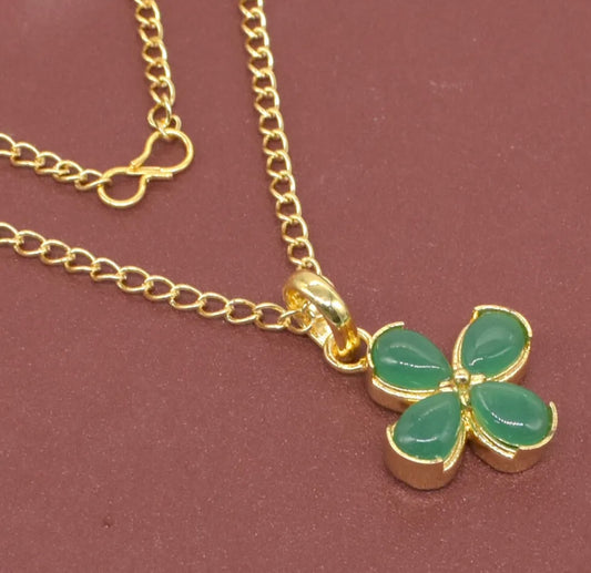 Green Onyx Clover Pendant Gold Chain Necklace 18”