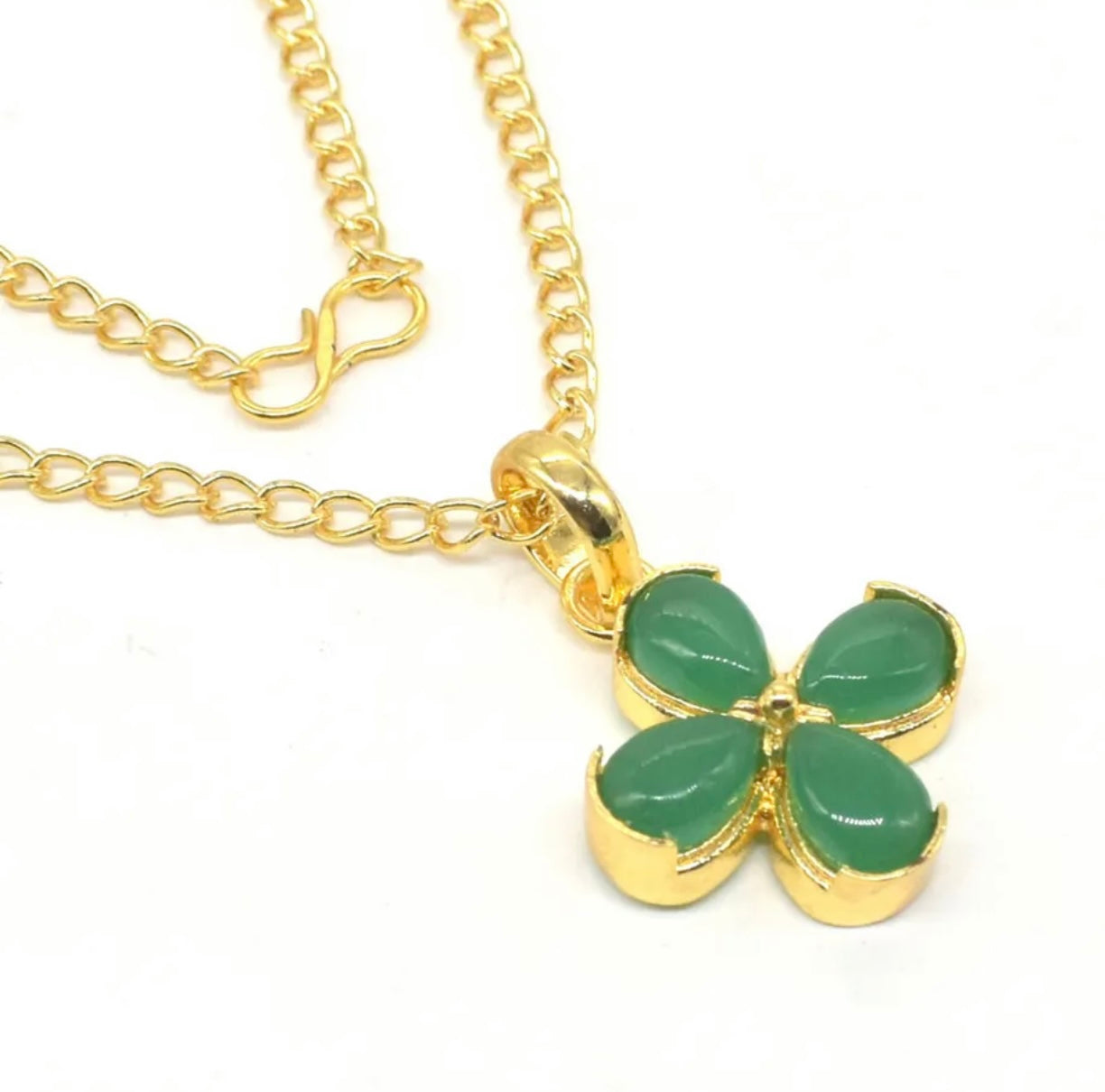 Green Onyx Clover Pendant Gold Chain Necklace 18”