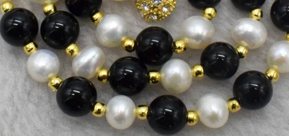 White Freshwater Cultured Pearl & Black Agate Gemstone Necklace 18"